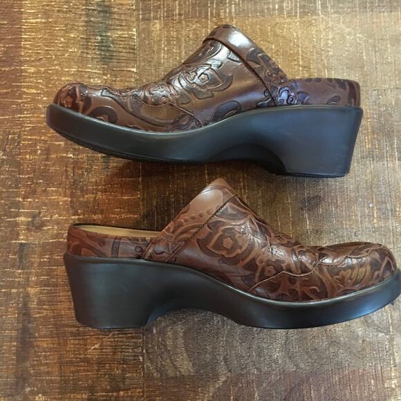 Alegria Isabelle Tooled Brown Heeled Mule Womens 36 6-6.5 Comfort Cozy Normcore - Picture 6 of 9